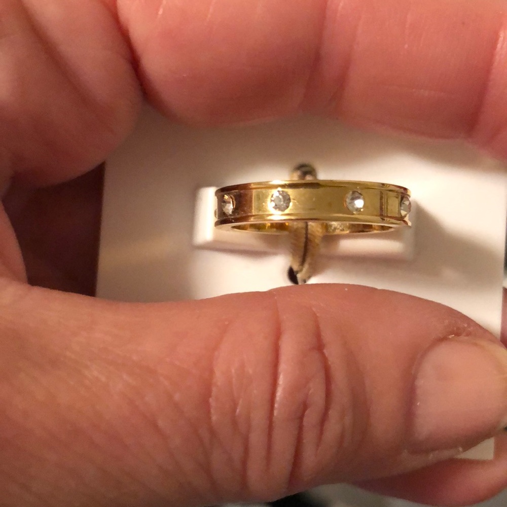 Covet ring - Picture 2 of 5